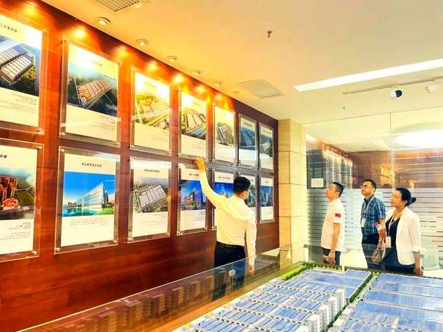 南昌机箱柜外铰链